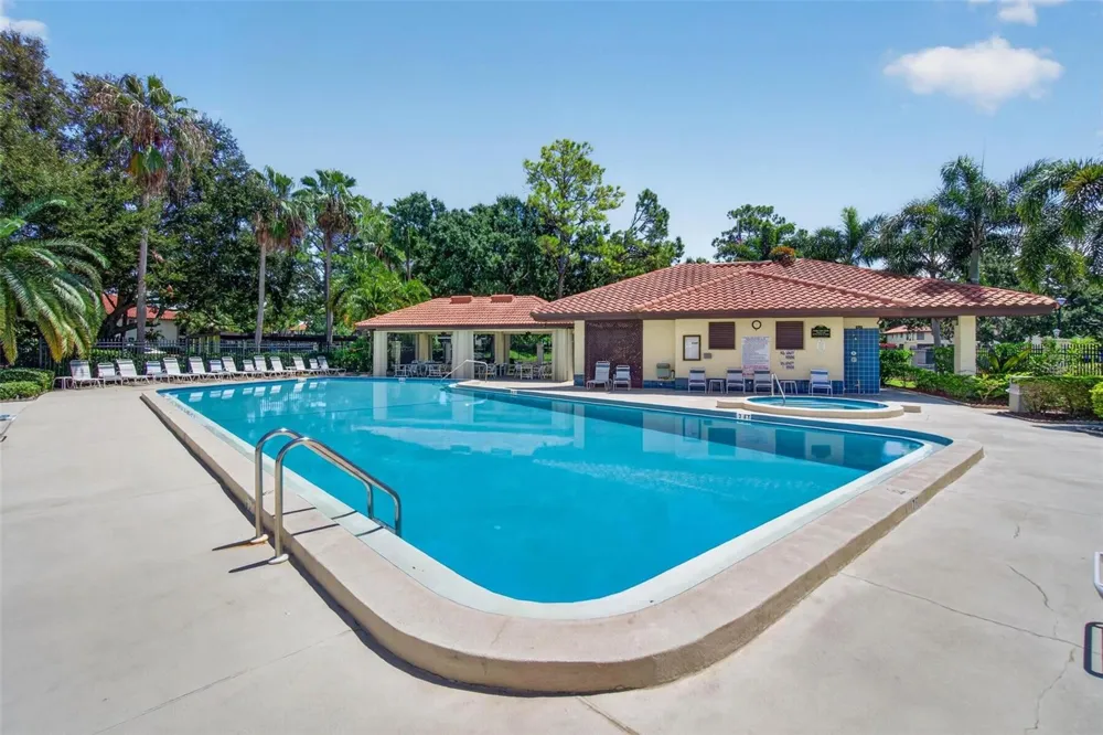 1602 HAMMOCK PINE BOULEVARD #1602 Clearwater, FL 33761