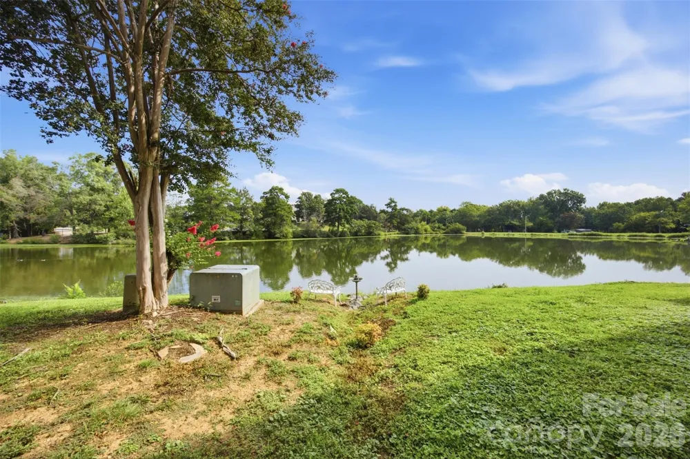8157 Cedar Glen Drive Charlotte, NC 28212