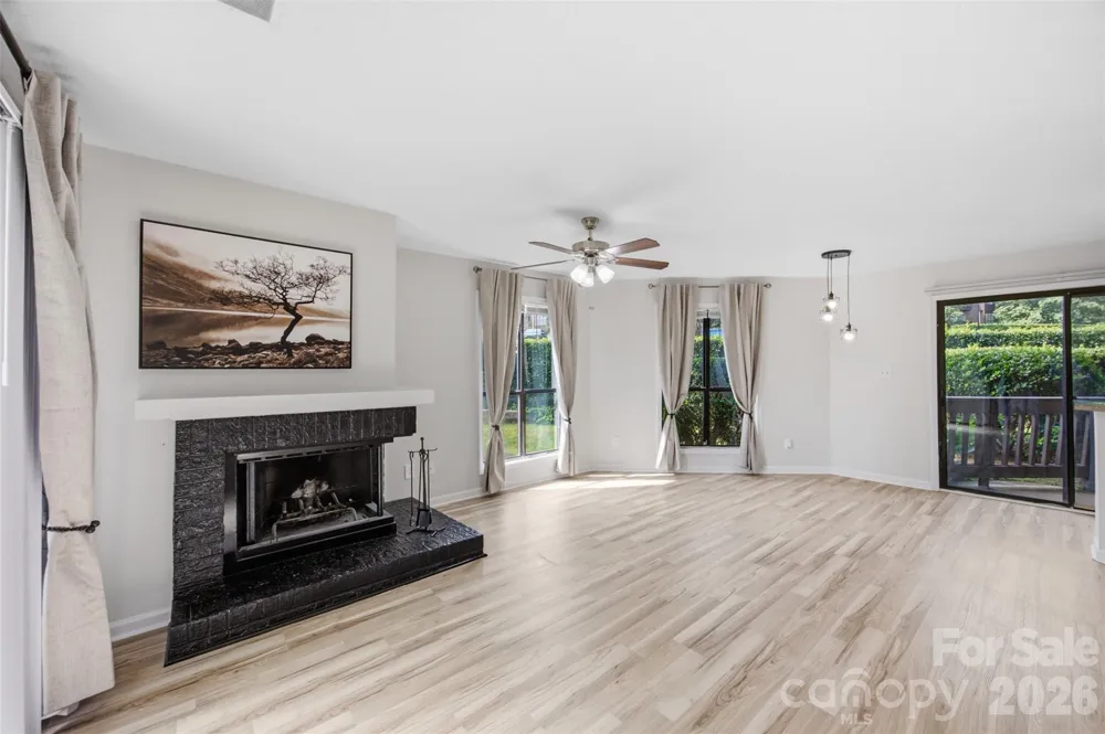 8157 Cedar Glen Drive Charlotte, NC 28212