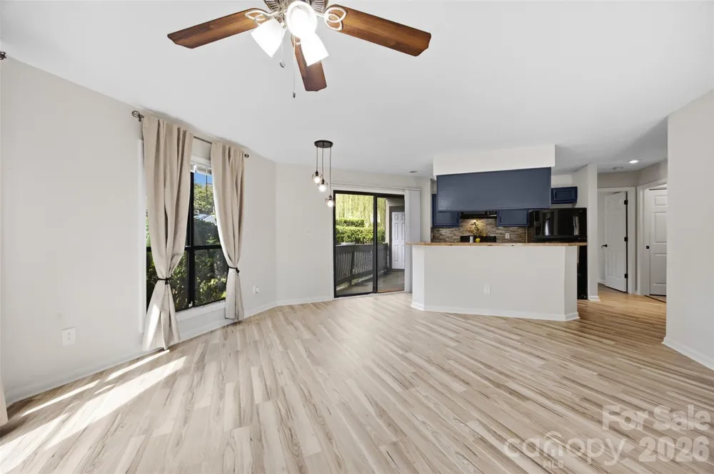 8157 Cedar Glen Drive Charlotte, NC 28212