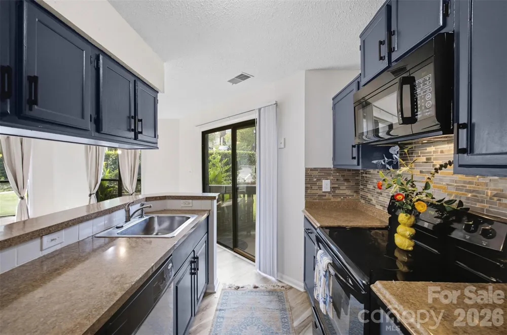 8157 Cedar Glen Drive Charlotte, NC 28212