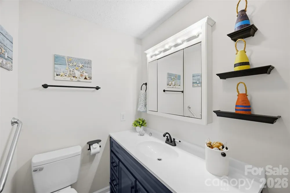 8157 Cedar Glen Drive Charlotte, NC 28212