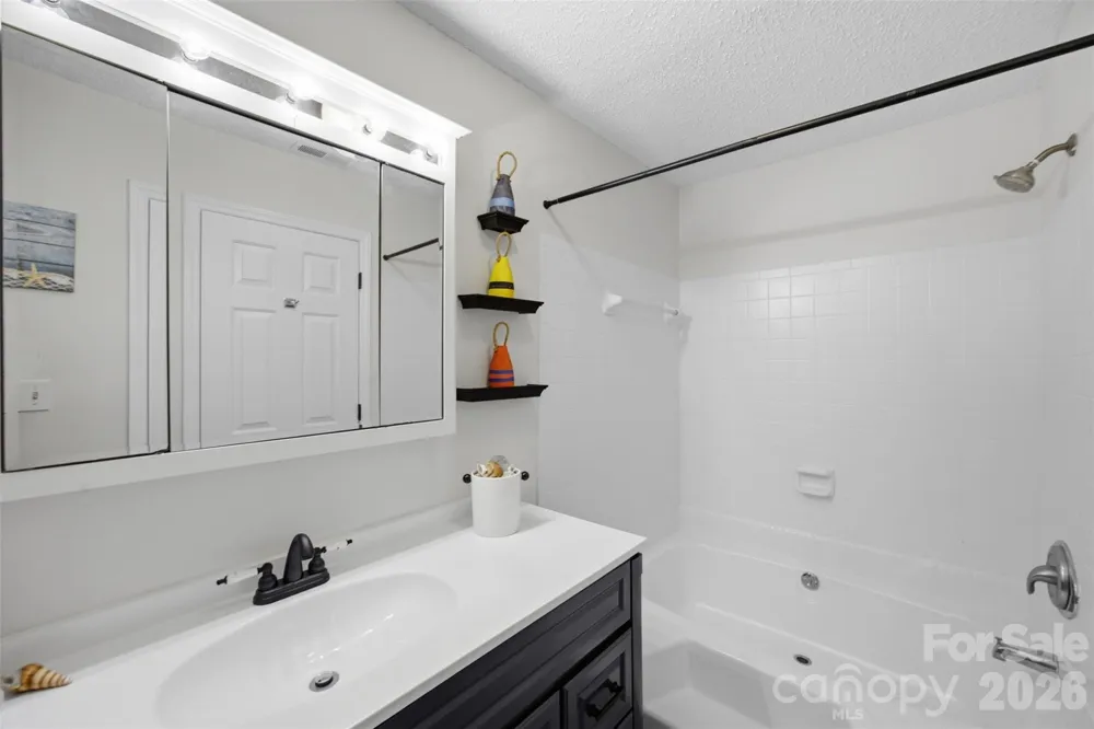 8157 Cedar Glen Drive Charlotte, NC 28212
