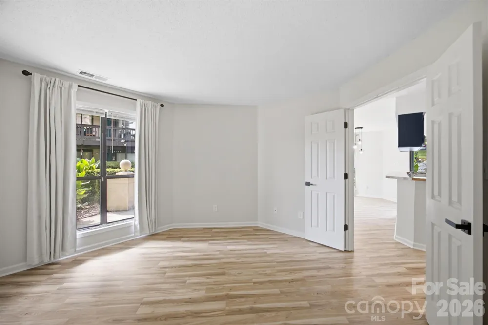8157 Cedar Glen Drive Charlotte, NC 28212