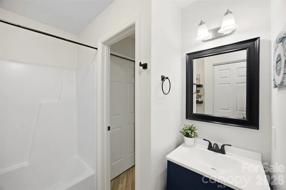 8157 Cedar Glen Drive Charlotte, NC 28212