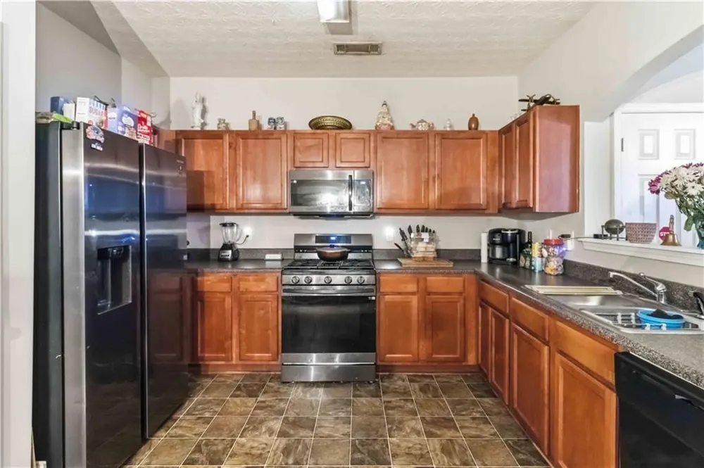 2782 Snapfinger Manor Decatur, GA 30035