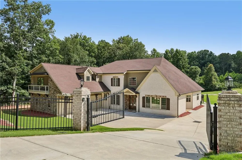 3944 Hamilton Mill Road Buford, GA 30519
