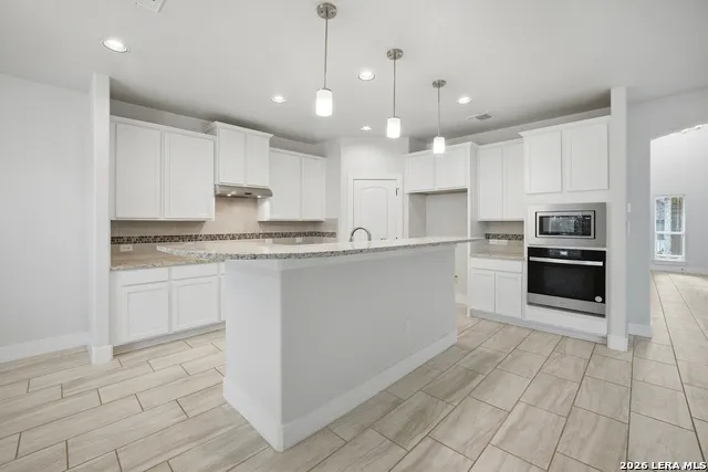 2560 Windle Ln Seguin, TX 78155