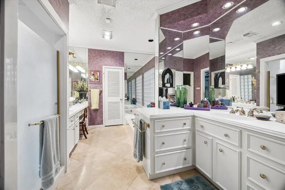 10823 Pepper Lane Houston, TX 77079