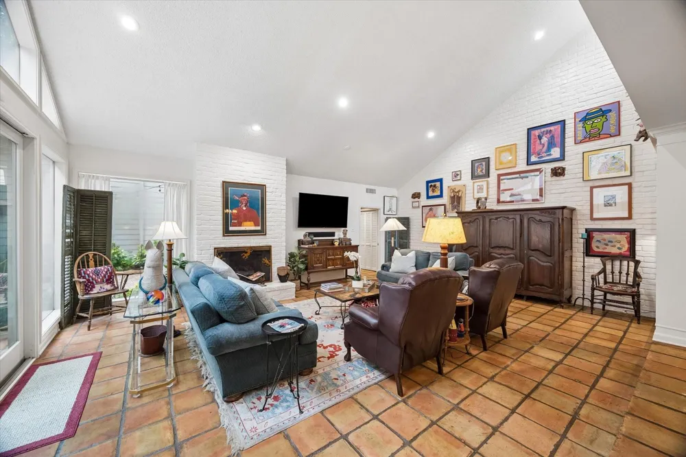 10823 Pepper Lane Houston, TX 77079