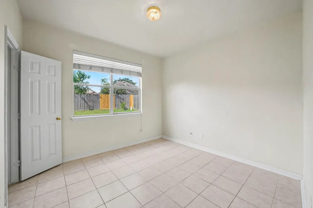 9315 Dewmont Lane Houston, TX 77070