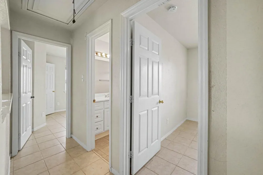 9315 Dewmont Lane Houston, TX 77070