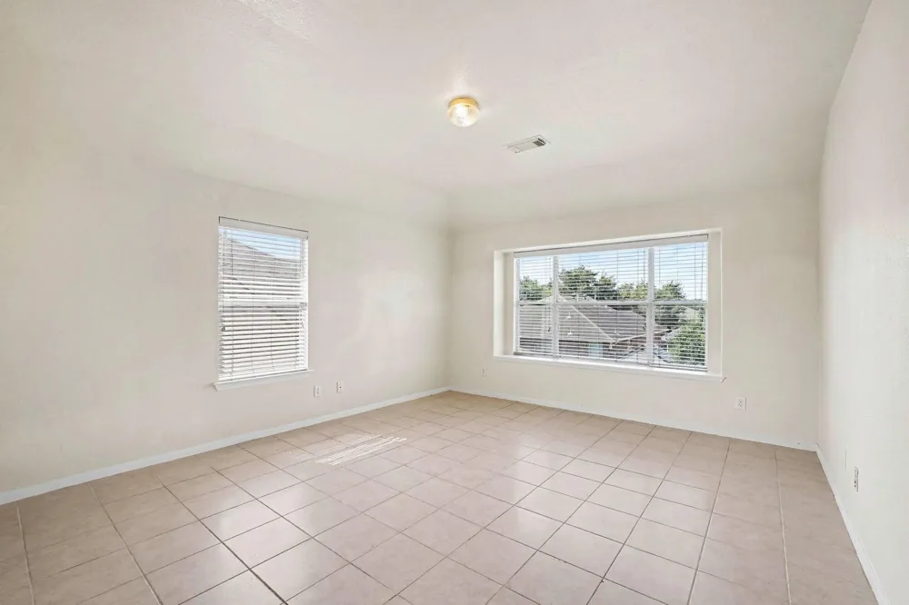 9315 Dewmont Lane Houston, TX 77070