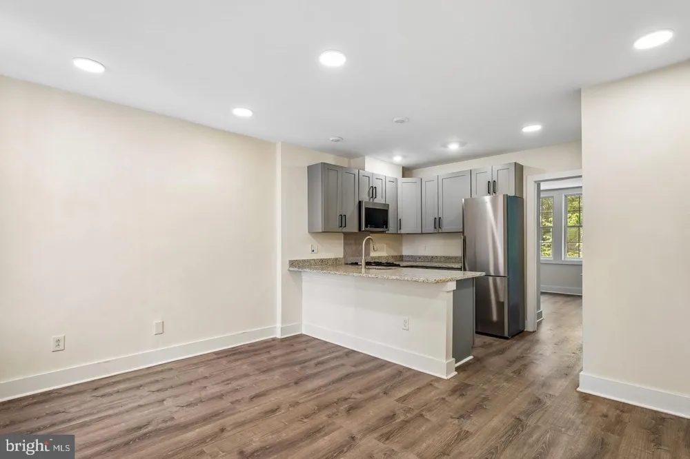 1821 T STREET NW Washington, DC 20009