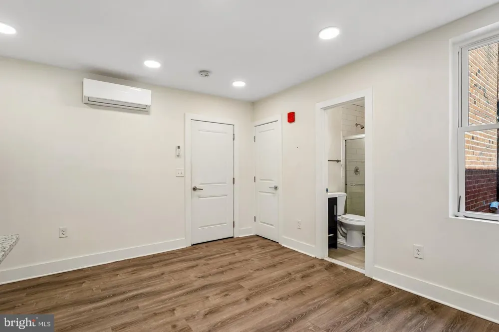 1821 T STREET NW Washington, DC 20009