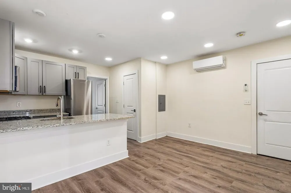 1821 T STREET NW Washington, DC 20009