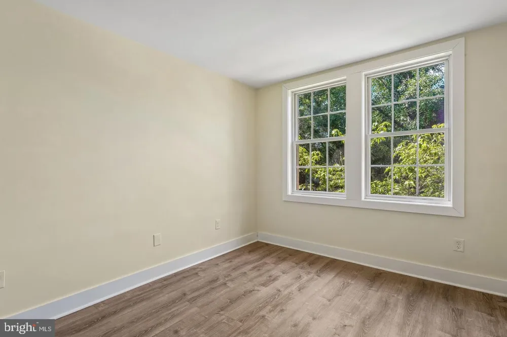 1821 T STREET NW Washington, DC 20009