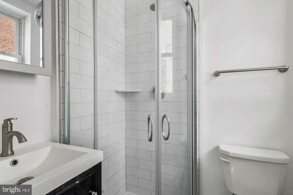 1821 T STREET NW Washington, DC 20009