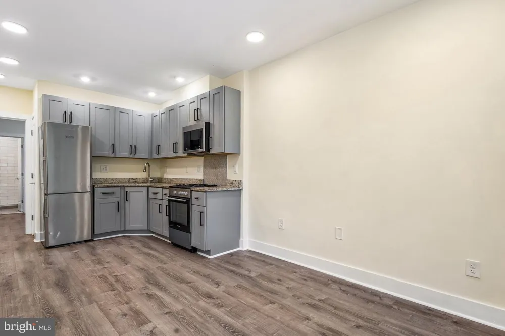 1821 T STREET NW Washington, DC 20009