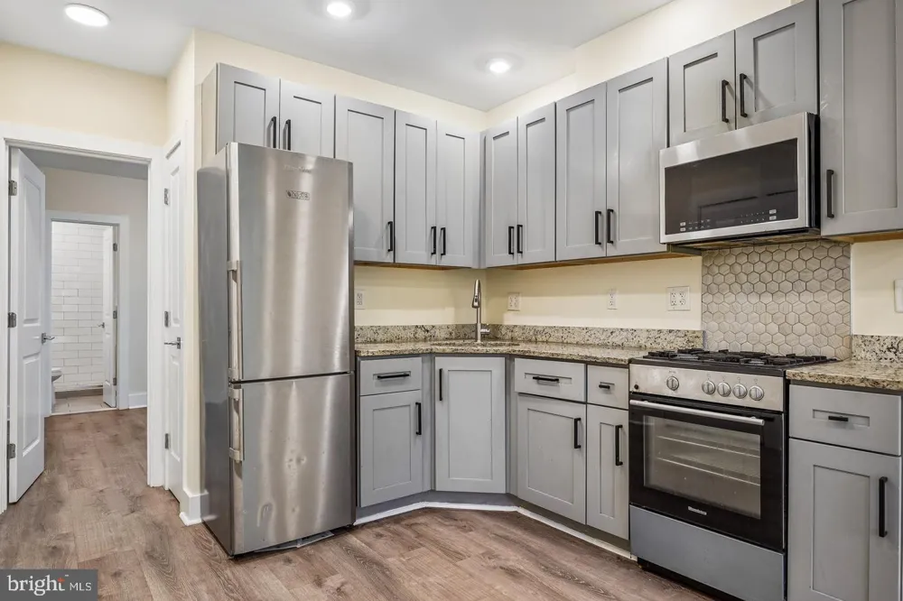1821 T STREET NW Washington, DC 20009
