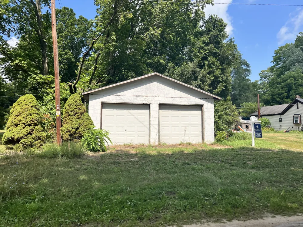 1580 E Hammett Road Hart, MI 49420