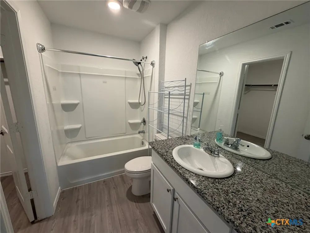5938 Antonio Place Seguin, TX 78155