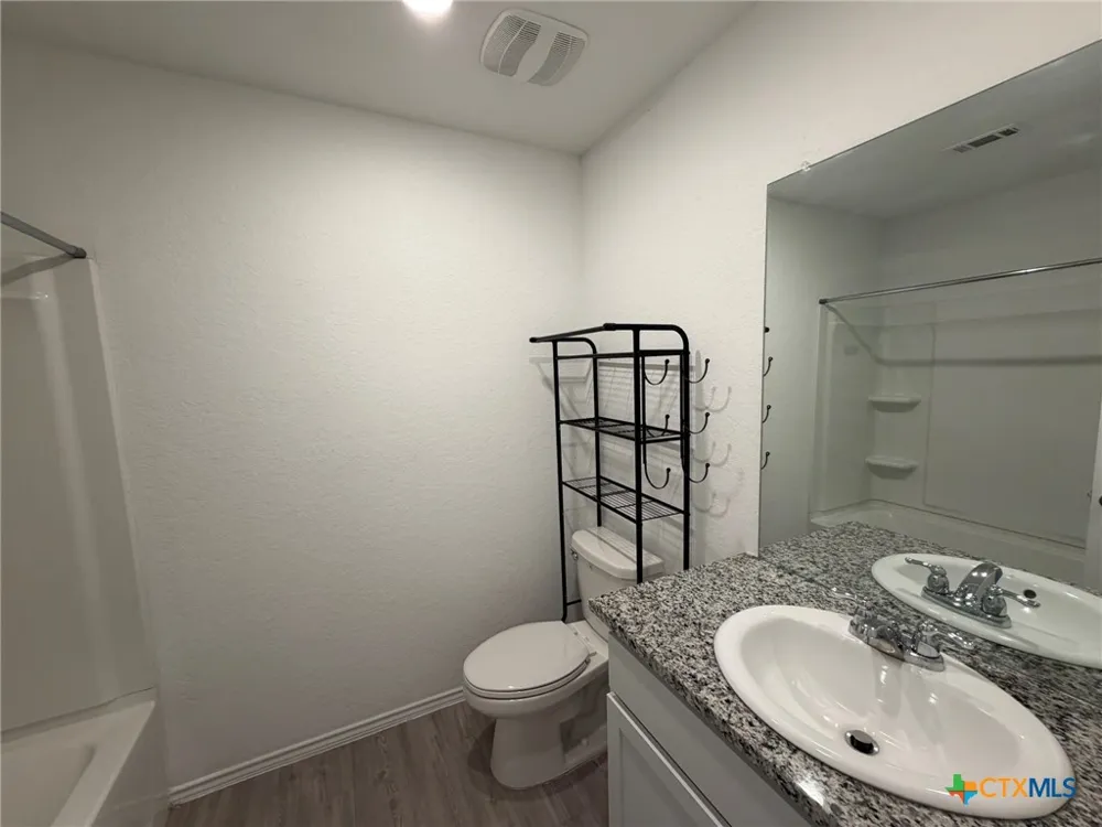 5938 Antonio Place Seguin, TX 78155