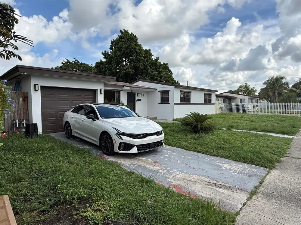 761 NW 183RD DRIVE Miami Gardens, FL 33169