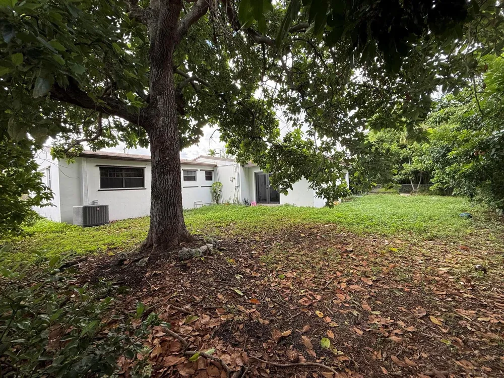 761 NW 183RD DRIVE Miami Gardens, FL 33169