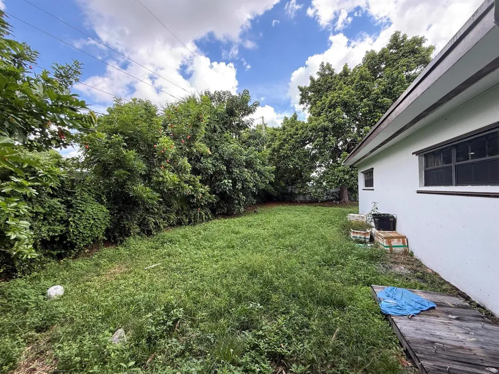 761 NW 183RD DRIVE Miami Gardens, FL 33169