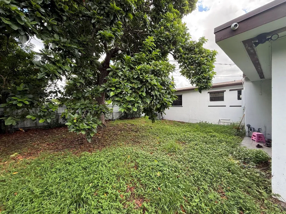 761 NW 183RD DRIVE Miami Gardens, FL 33169