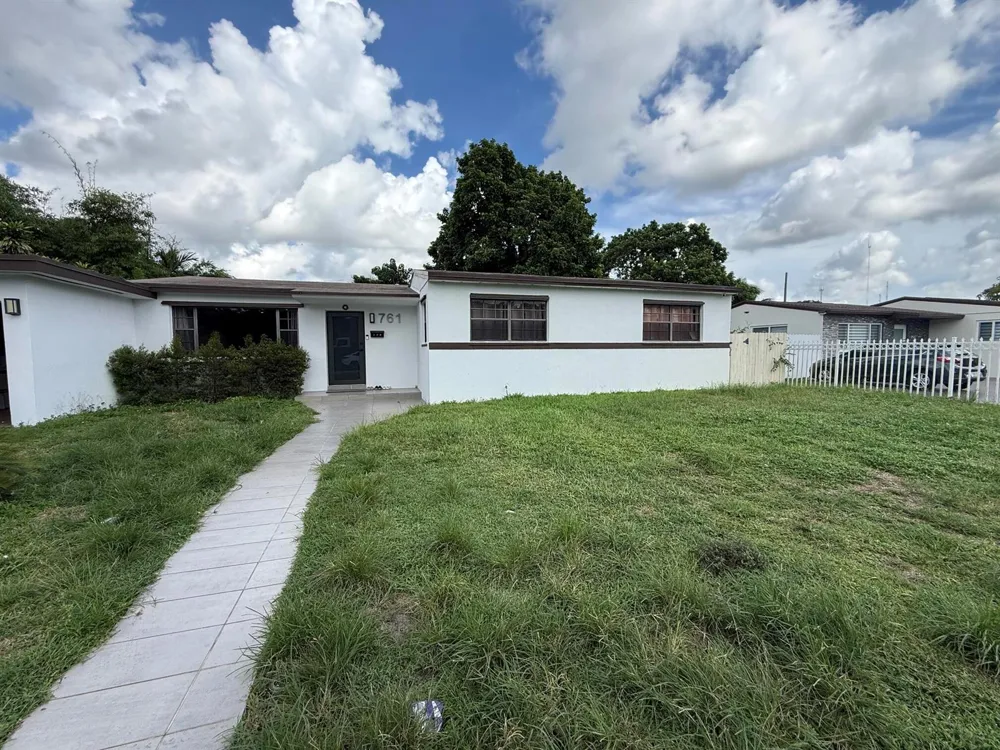 761 NW 183RD DRIVE Miami Gardens, FL 33169
