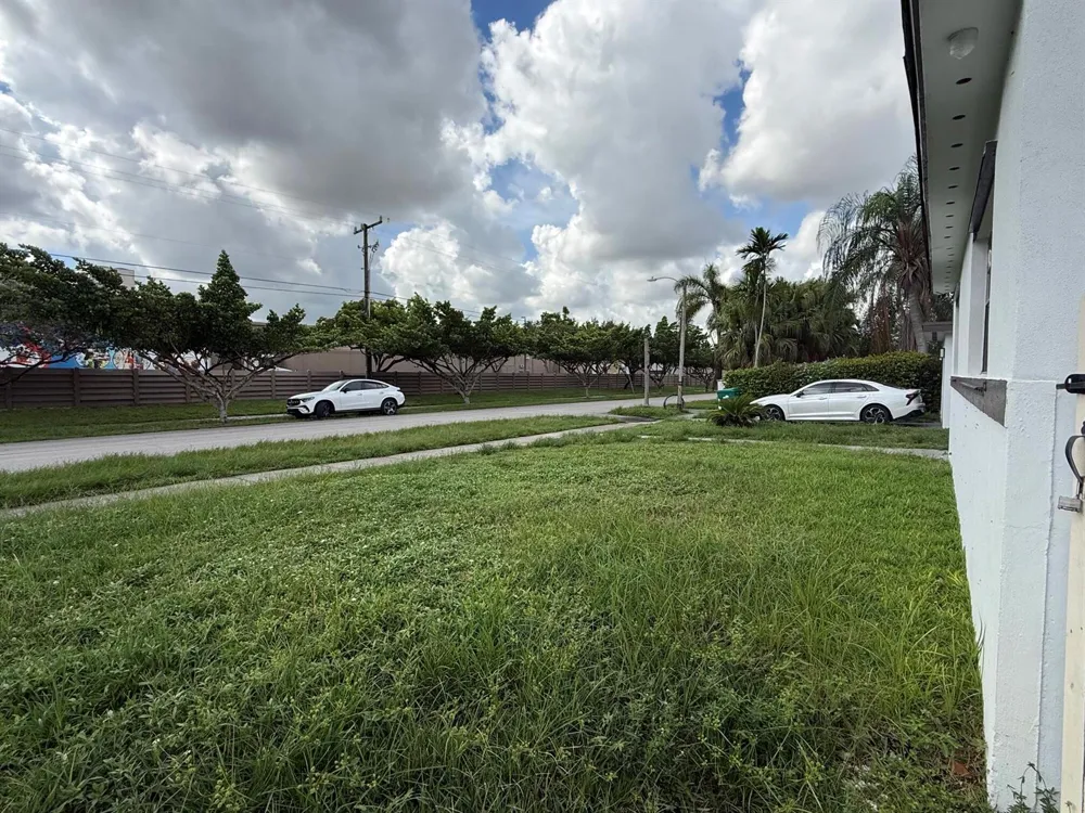 761 NW 183RD DRIVE Miami Gardens, FL 33169