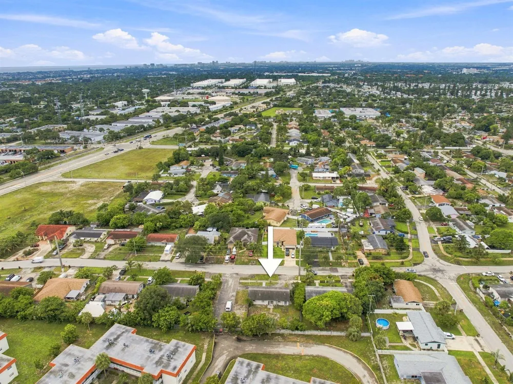 399 SW 14TH STREET Deerfield Beach, FL 33441