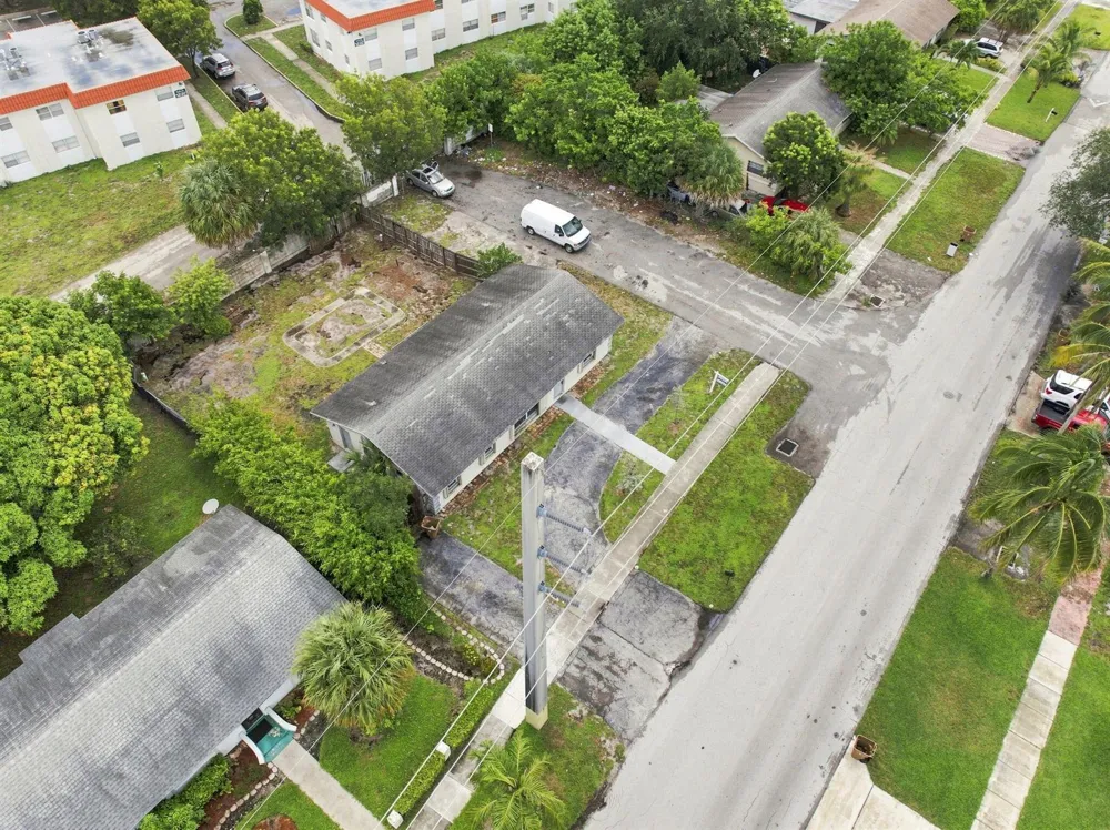 399 SW 14TH STREET Deerfield Beach, FL 33441