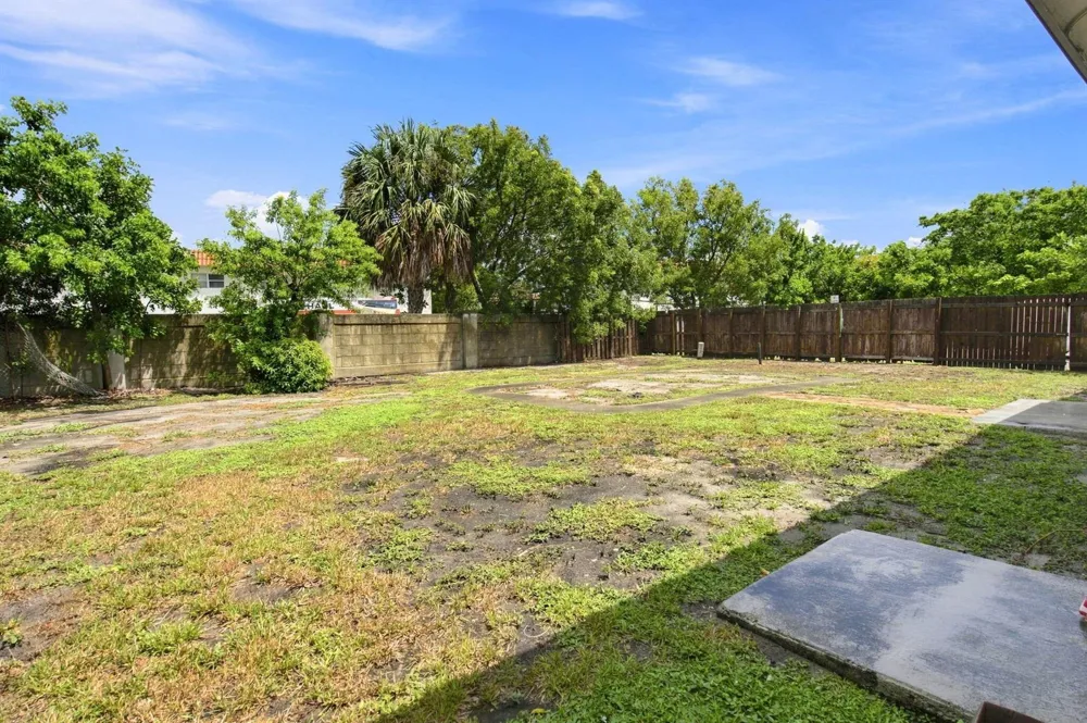 399 SW 14TH STREET Deerfield Beach, FL 33441
