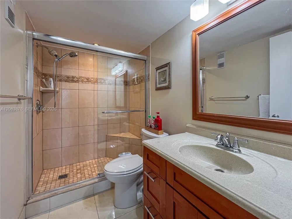 8900 Washington Blvd #401A Pembroke Pines, FL 33025