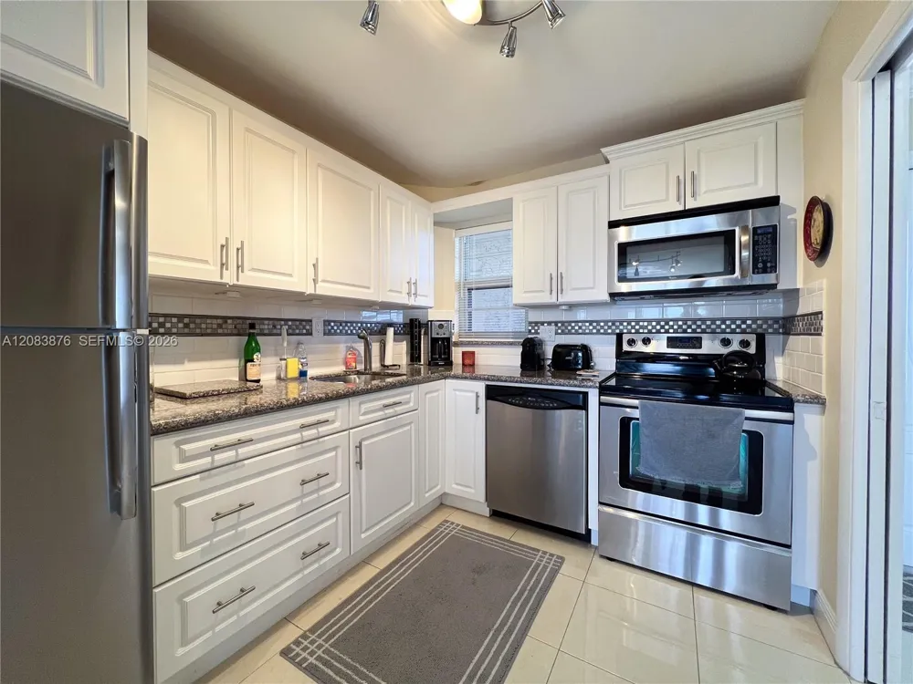 8900 Washington Blvd #401A Pembroke Pines, FL 33025