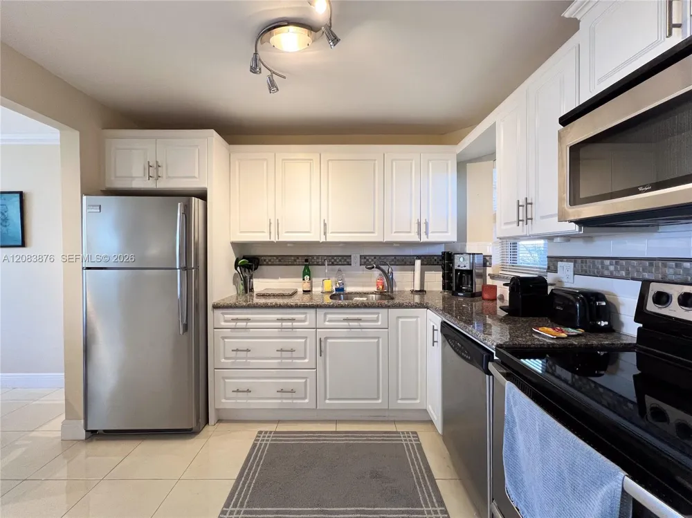 8900 Washington Blvd #401A Pembroke Pines, FL 33025