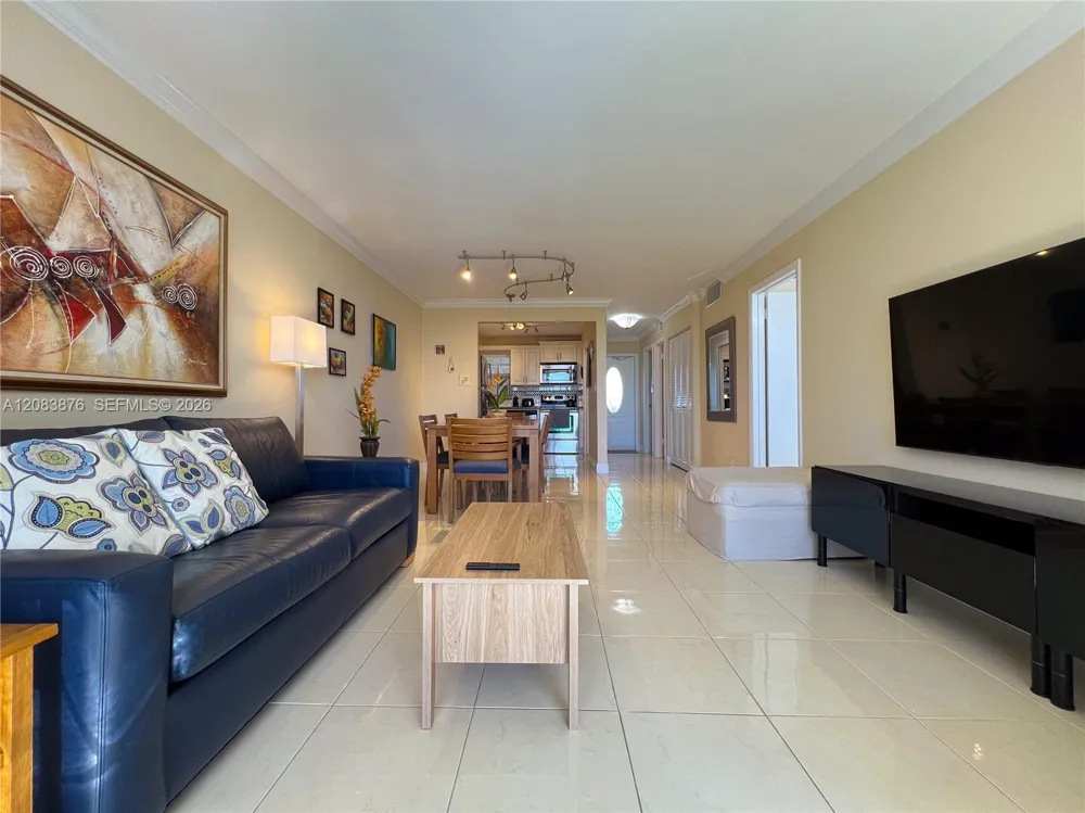 8900 Washington Blvd #401A Pembroke Pines, FL 33025