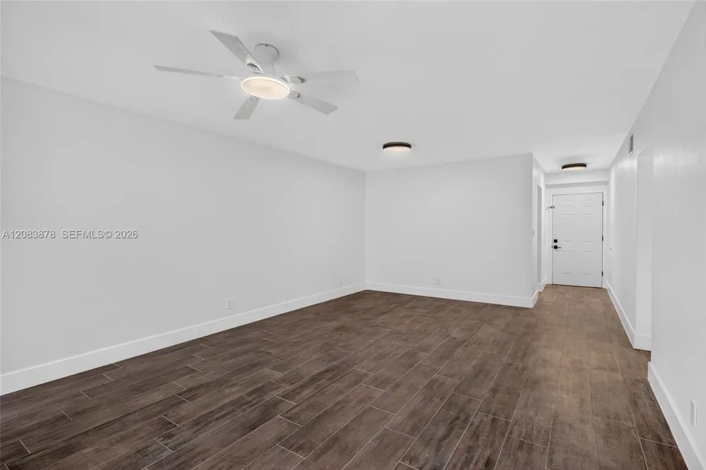 1939 Jefferson St #204 Hollywood, FL 33020