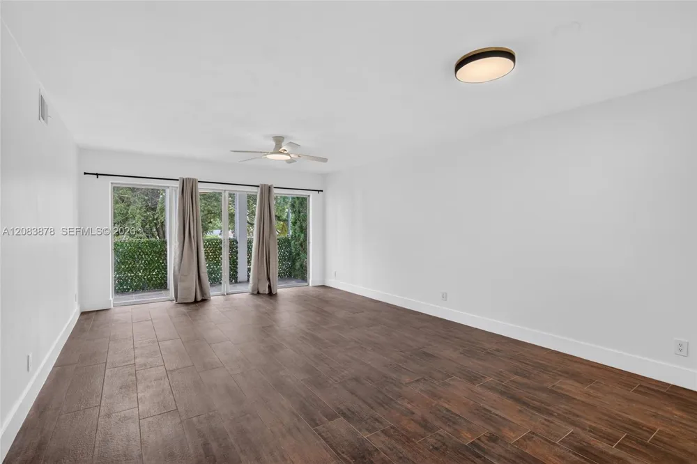 1939 Jefferson St #204 Hollywood, FL 33020