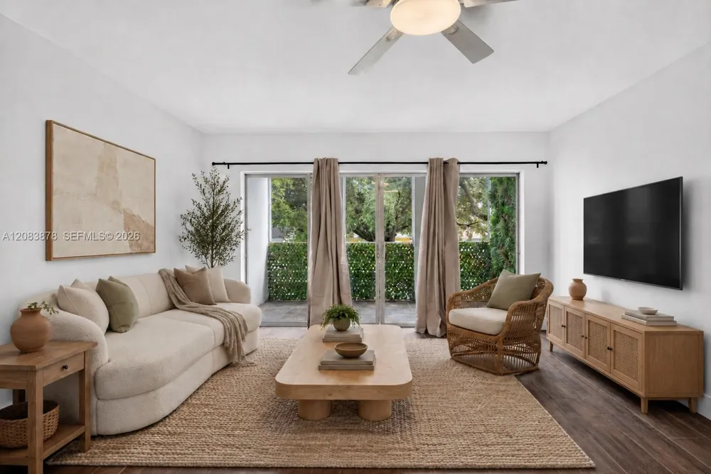 1939 Jefferson St #204 Hollywood, FL 33020