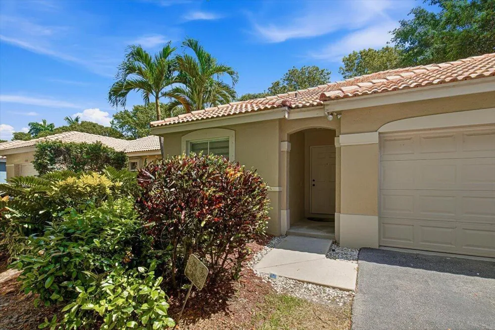 4112 Pine Ridge Lane Weston, FL 33331