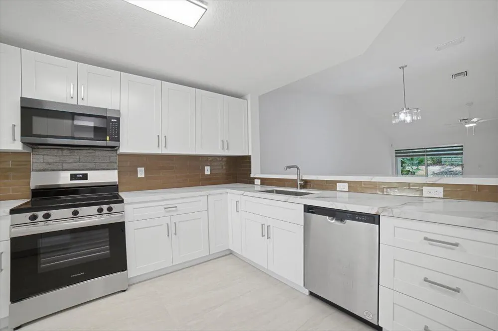 4112 Pine Ridge Lane Weston, FL 33331