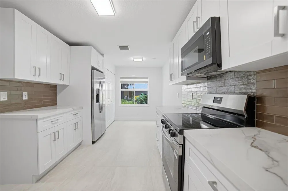 4112 Pine Ridge Lane Weston, FL 33331