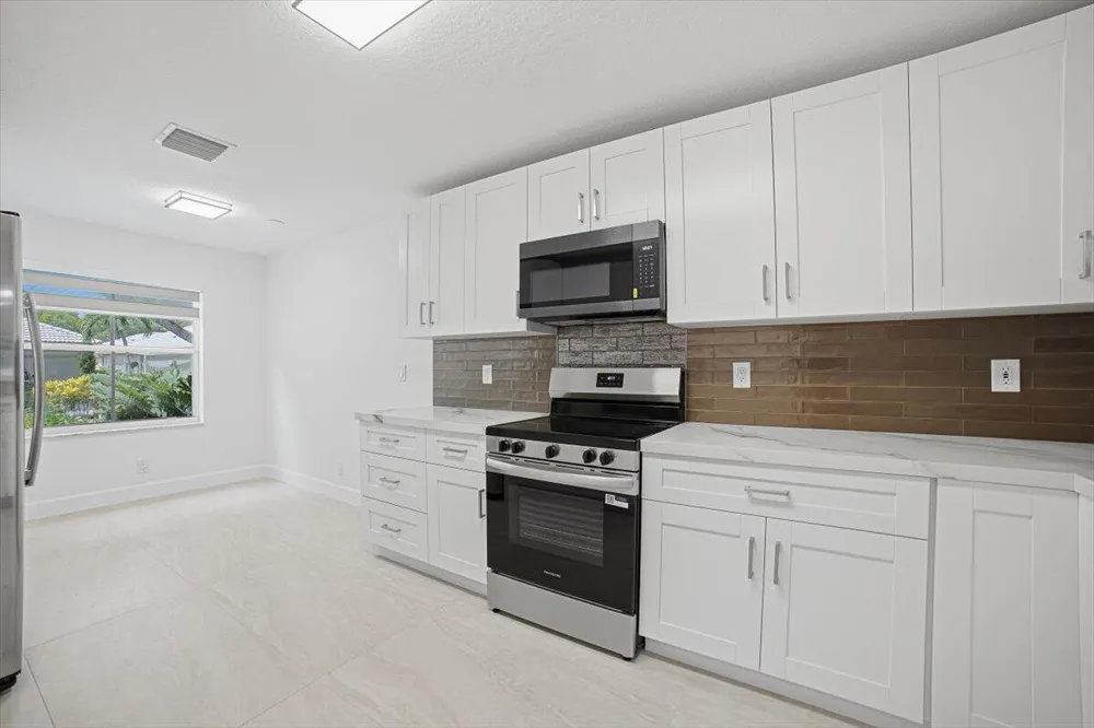 4112 Pine Ridge Lane Weston, FL 33331