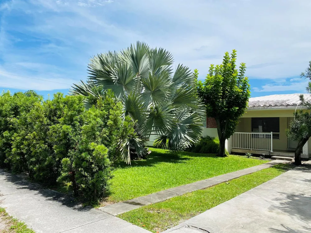 2418 VAN BUREN STREET Hollywood, FL 33020