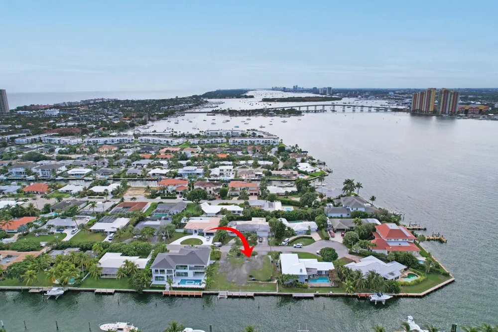 1050 Bimini Lane Singer Island, FL 33404