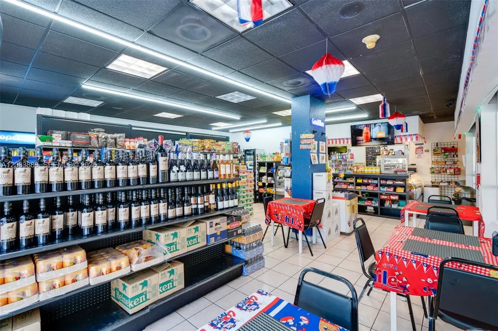 18071 Biscayne Blvd #PH04 & PH03 Aventura, FL 33160